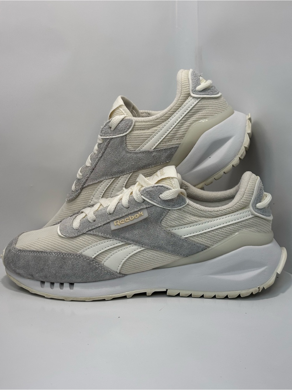 Reebok Classic Forte Racer Women's Size 8 'Sand Stone' Grey and White Sneaker